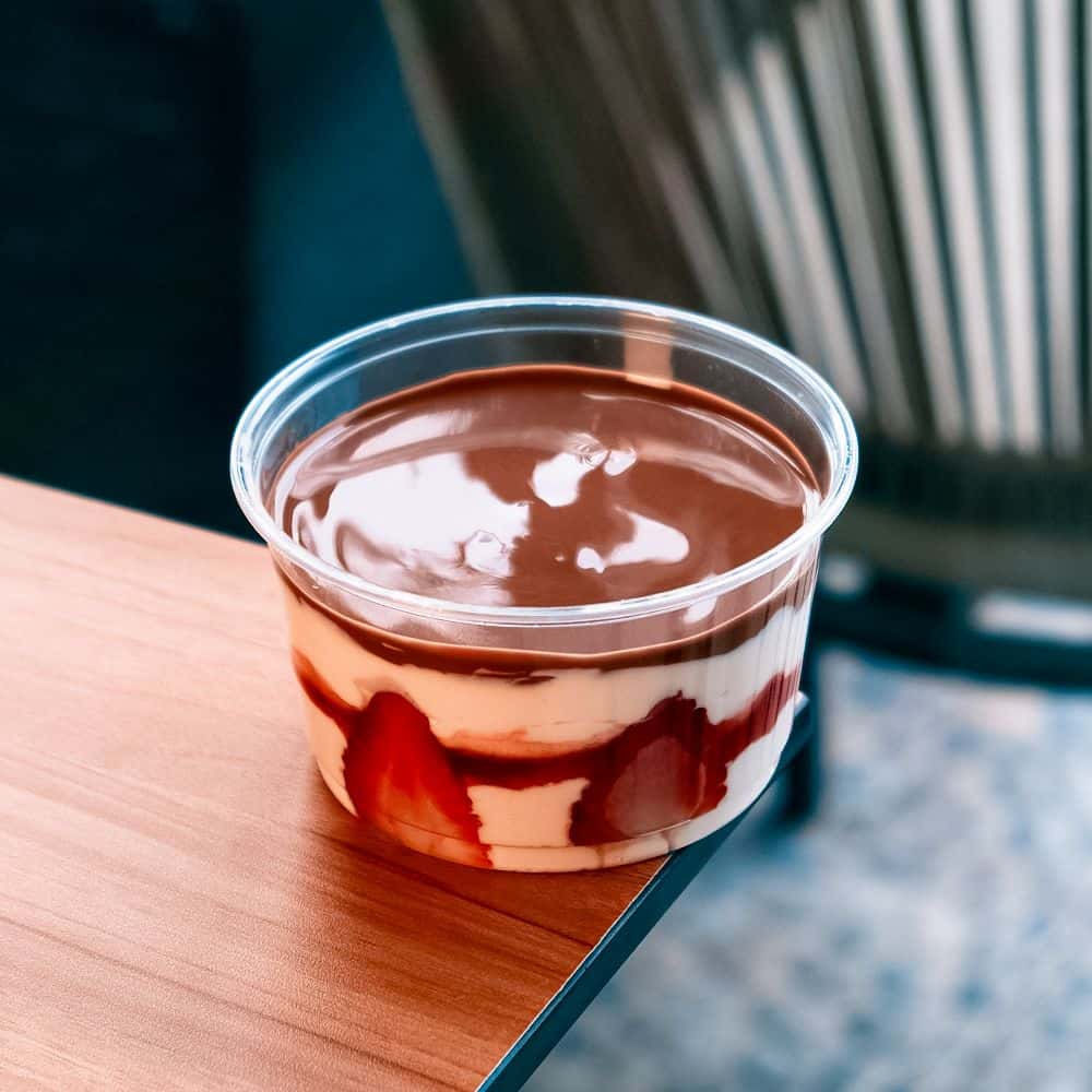 Strawberry Misu (Chocolate)